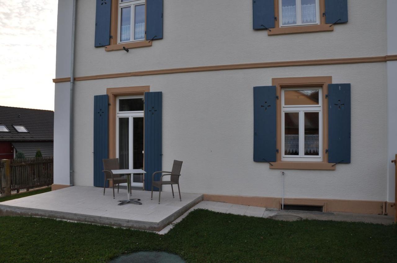 Ferienwohnung Altes Pfarrhaus Bargen Buitenkant foto